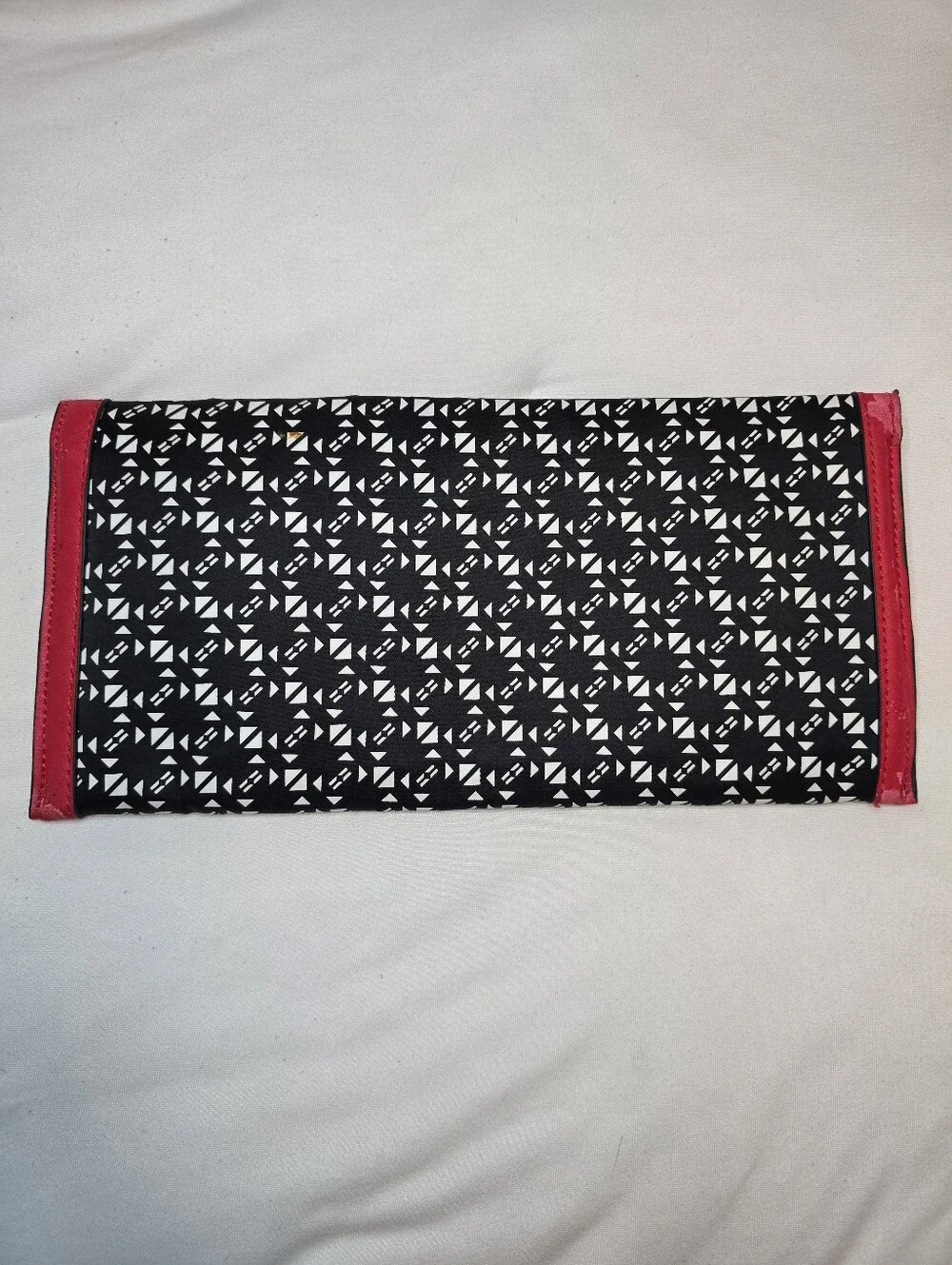 The Limited compact fold